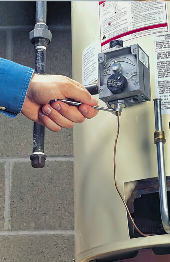 https://hamiltonhillhotwater.com.au/uploads/2025/06/gas-hot-water-system-16511.jpg