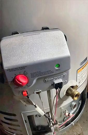 https://hamiltonhillhotwater.com.au/uploads/2025/06/hot-water-39728.jpg