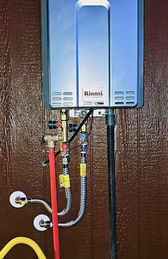 https://hamiltonhillhotwater.com.au/uploads/2025/06/hot-water-87553.jpg