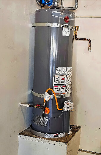 https://hamiltonhillhotwater.com.au/uploads/2025/06/hot-water-95452.jpg