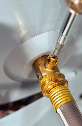 https://hamiltonhillhotwater.com.au/uploads/2025/06/hot-water-servicing-24274.jpg